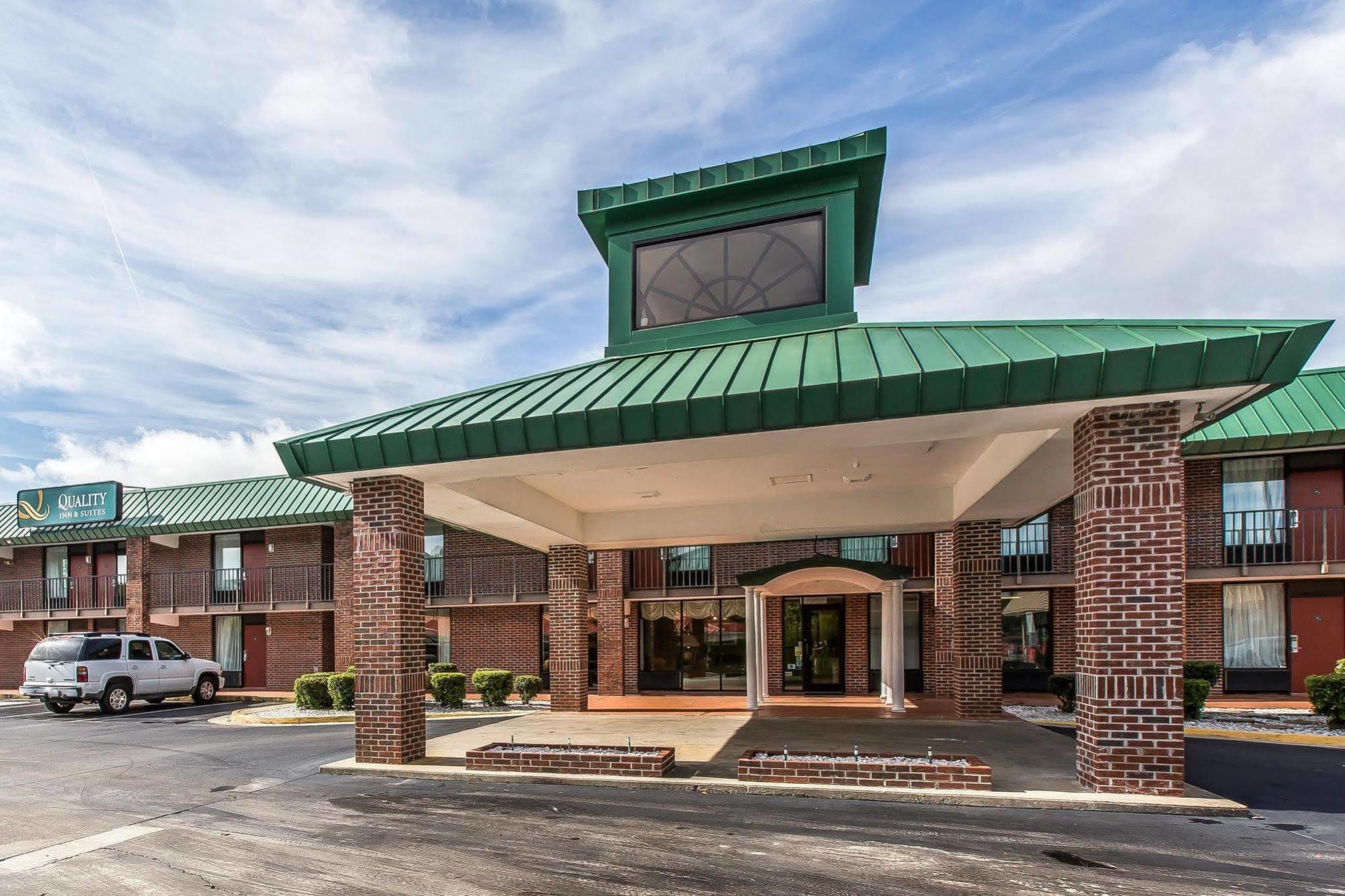 Quality Inn & Suites Vidalia Exterior photo